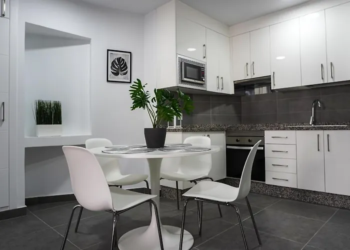 Americas Park - Parque Santiago Ii * Playa de las Americas (Tenerife)